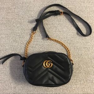Black cross body bag guess